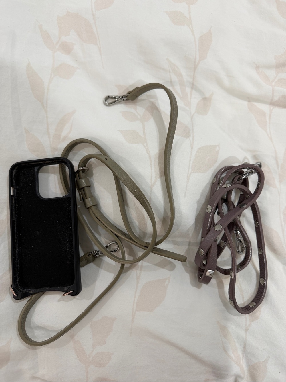 Bandolier case with two straps iPhone 14 Pro